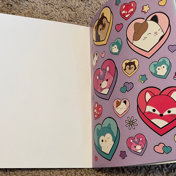 Squishmallows‎ 100+ Sticker Book - Picture 5 of 6
